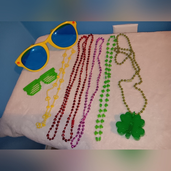 Kids Dress Up Lot Pre-owned - Picture 2 of 4